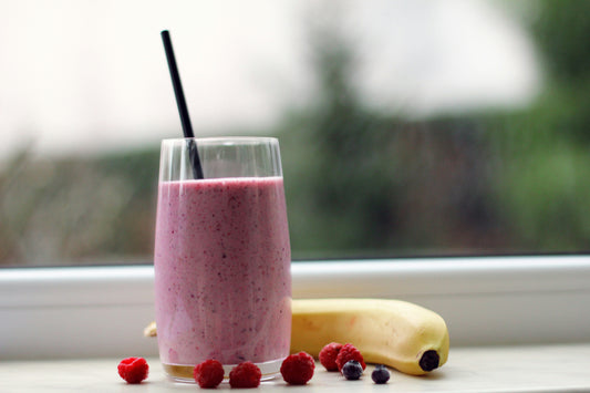 Make a hormone-nourishing smoothie with us!